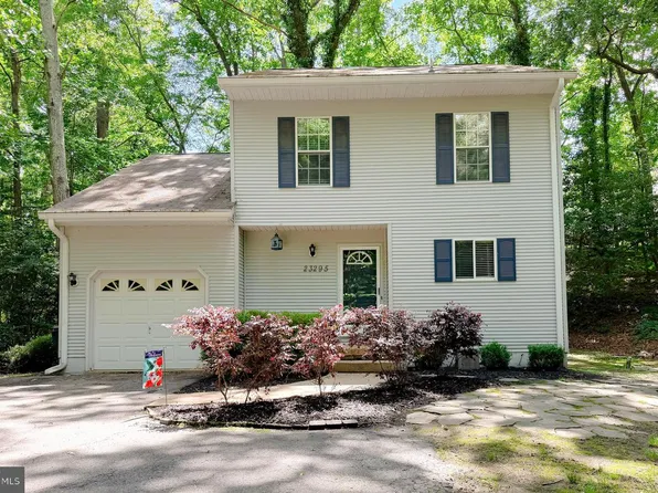 23295 White Elm Ct, California, MD 20619