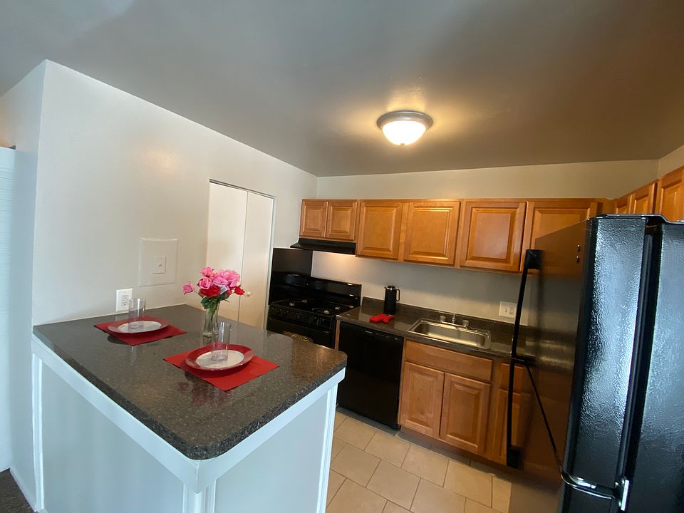 2nd image of 8501 Greenbelt Rd #93ce6fd65