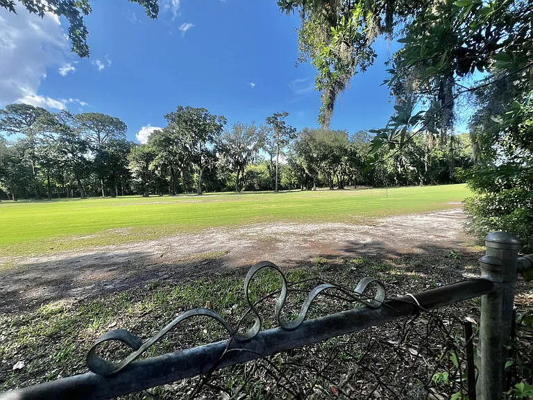 Golf Course in the back!