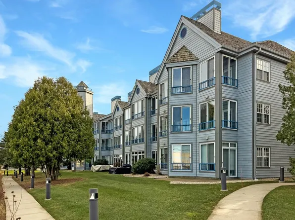 5375 Mariners Cove Dr Unit 112, Madison, WI 53704