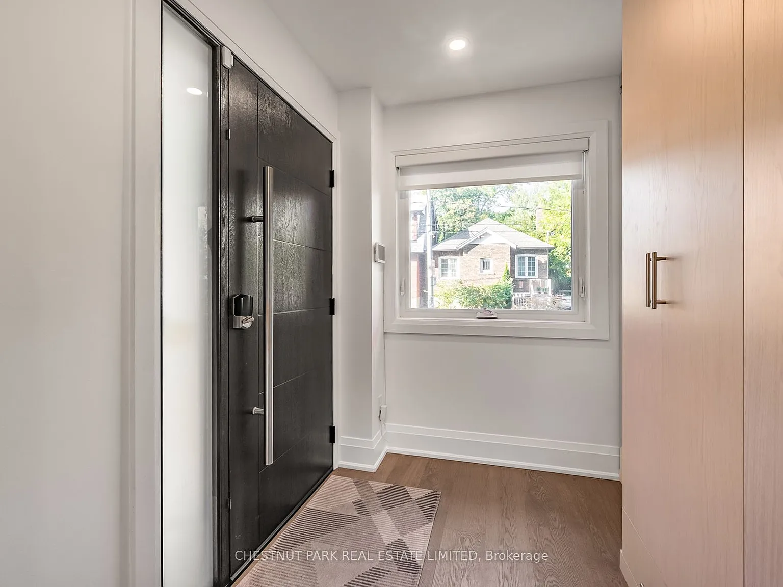 3 bed, $5,700 — Photo 2
