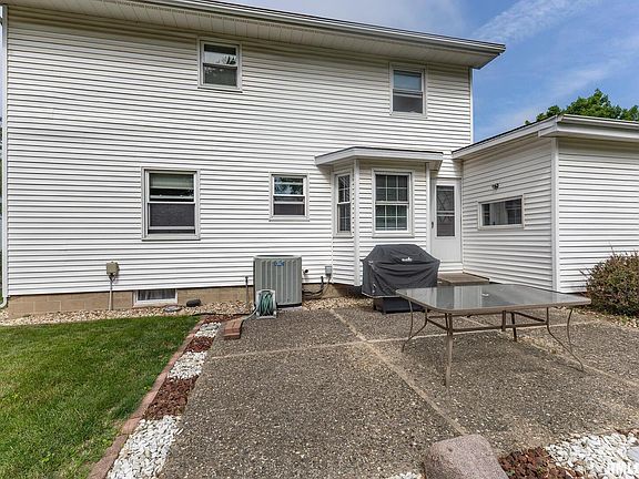 4th image of 445 Bandy Ave