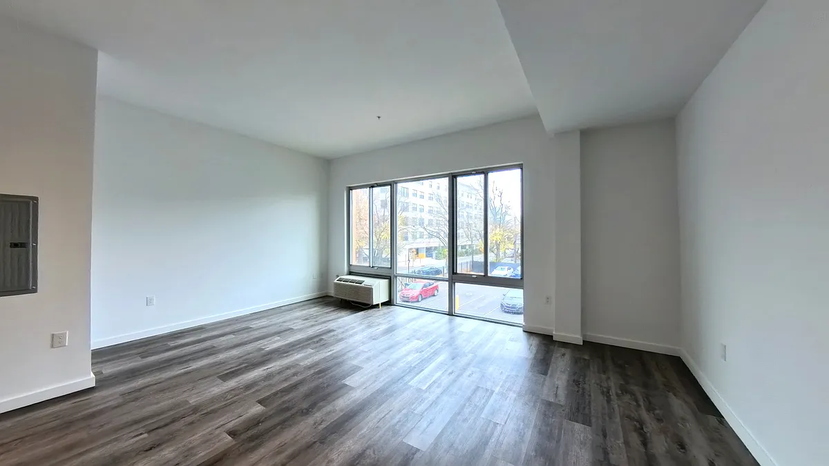 Building Photo - 100 Evergreen Pl #4C