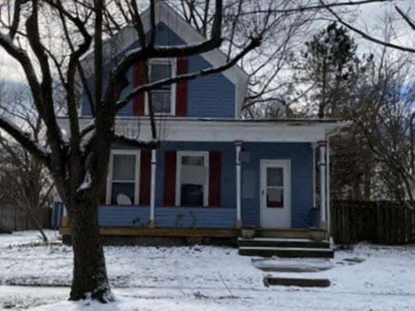 204 E Bridge St, Berea, OH 44017