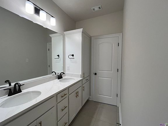 3rd image of 26069 Purdy Ave