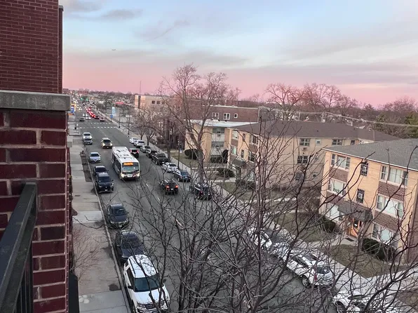3016 N Harlem Ave APT 4N, Chicago, IL 60634
