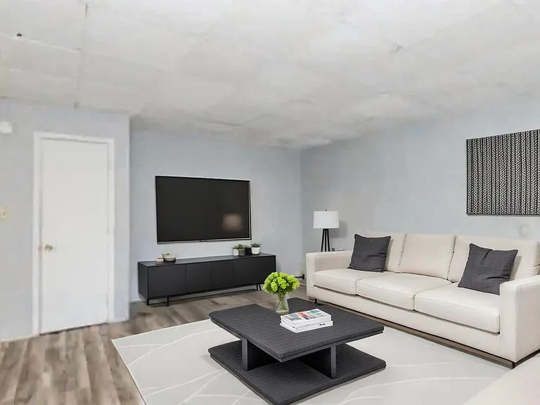 333 Superior Ave #C-06 — Photo 2