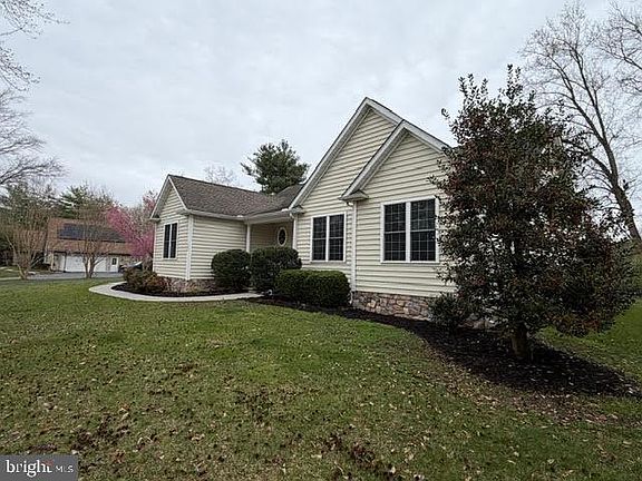 4th image of 196 Pine Valley Rd