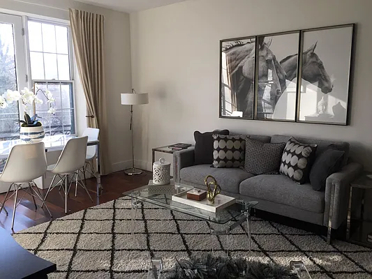 Rented by Premier Metro Realty Corp | media 10