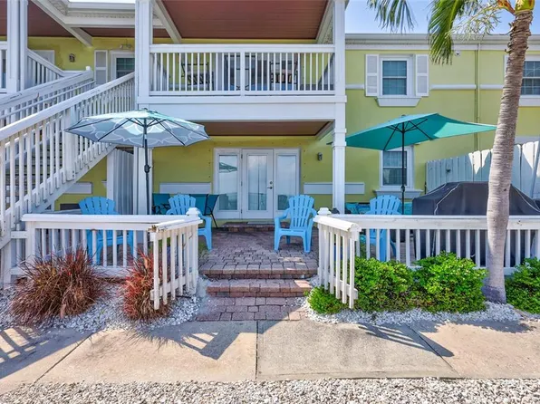5280 Coquina Key Dr SE APT A, Saint Petersburg, FL 33705