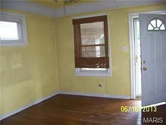 2nd image of 2267 Yale Ave
