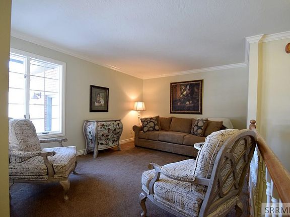 2nd image of 252 Springwood Ln