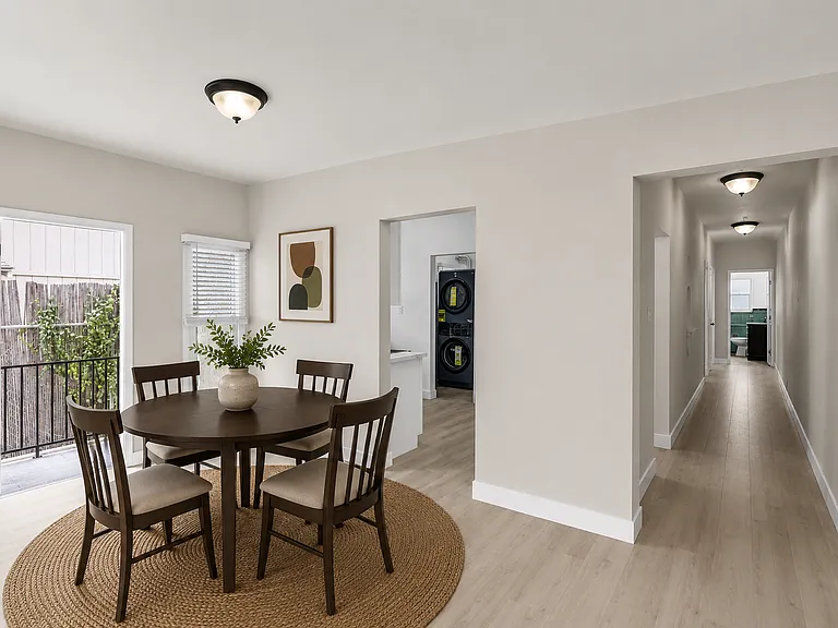 211 N Vendome St #1/2 — Photo 5
