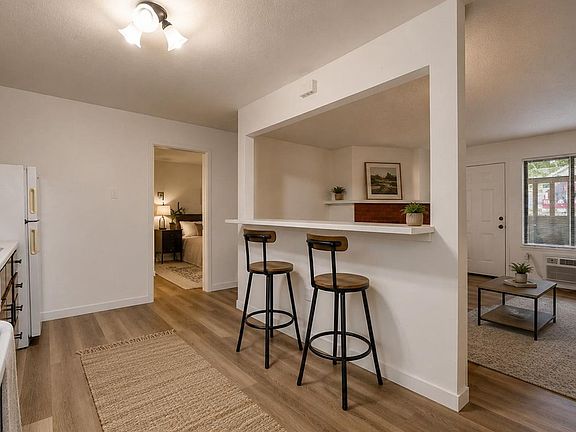 3rd image of 1118 City Park Ave #130