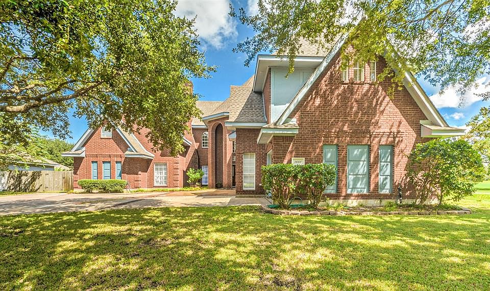 1st image of 2666 Pinnacle Dr