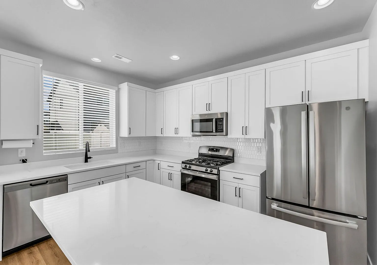 Modern Syracuse Home with Community Pool & Pickleball Courts — Photo 3