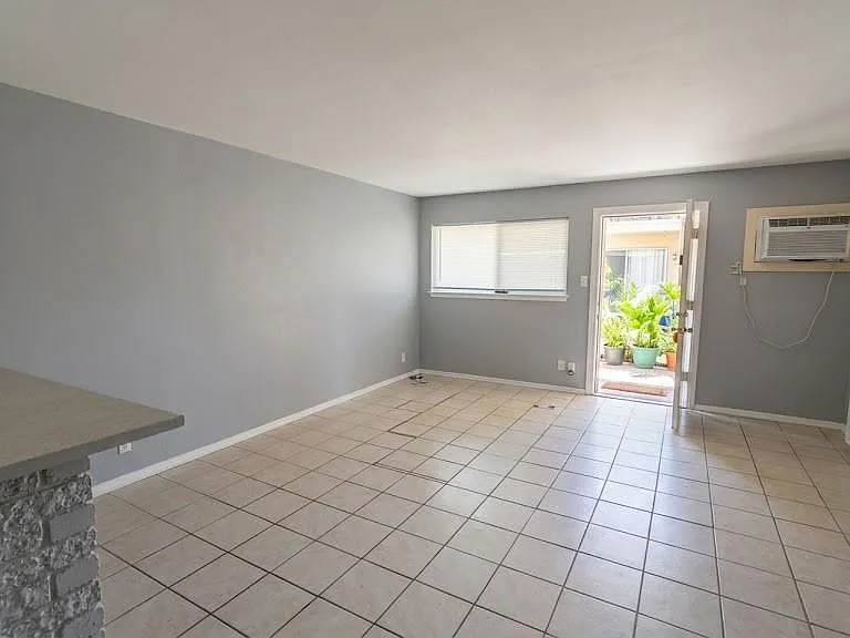 811 Colquitt St #3 — Photo 6