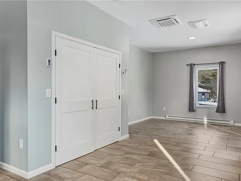 101 Vera Cir #101B — Photo 7