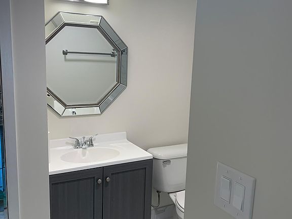 2nd image of 3221 W Parkway Dr APT 22D