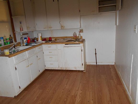 5th image of 925 Cole Ave