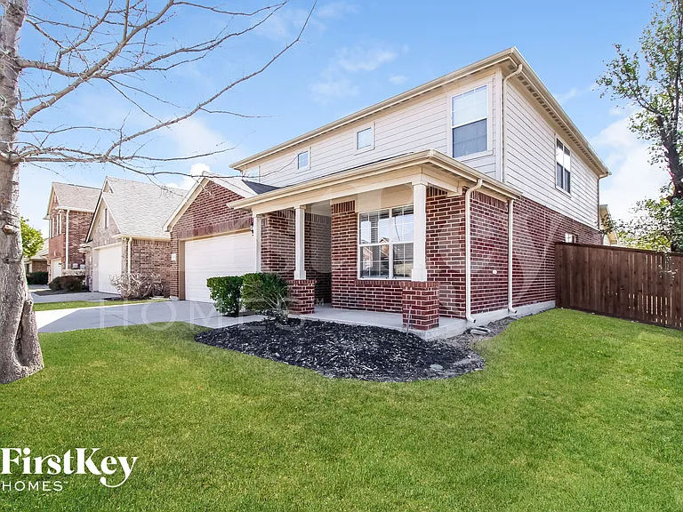 4500 Chris Dr — Photo 3