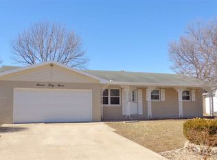 1147 E Brookview Ln, Peoria, IL 61615