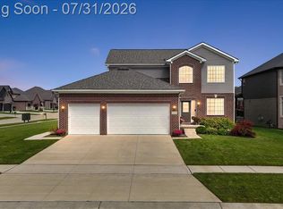 52658 Char Marie Dr, Macomb, MI 48042