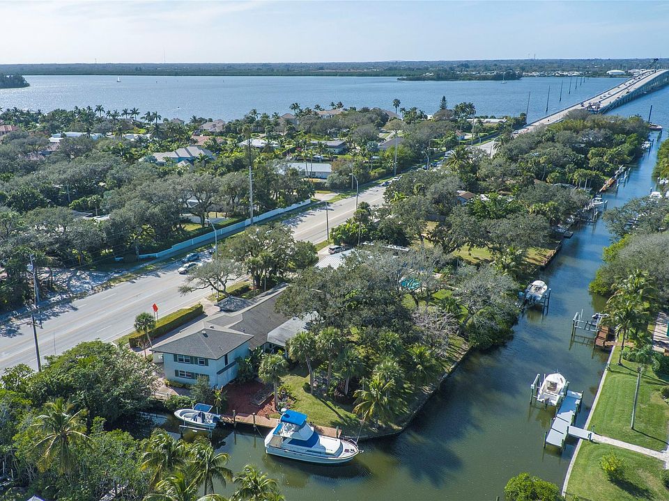 1st image of 637 E Causeway Boulevard