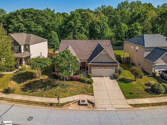 3rd image of 103 Shefleys Rd