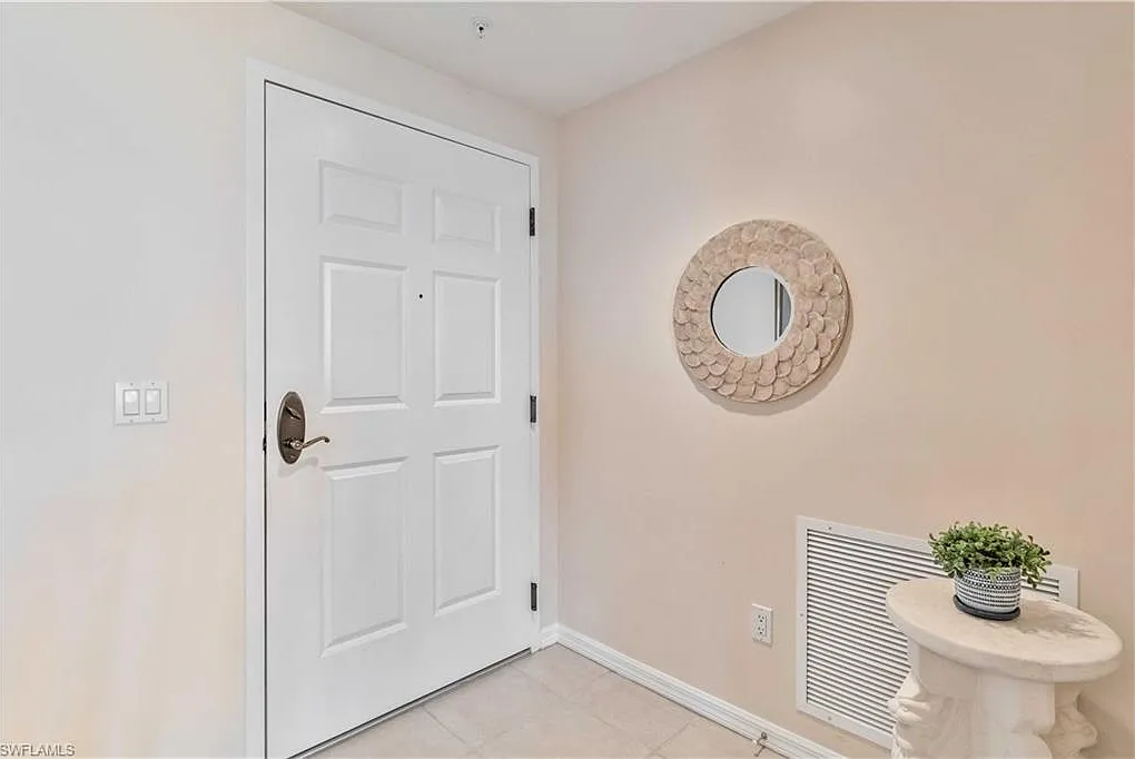 2 bed, 2.0 bath, 1481 sqft, $4,500 — Photo 3