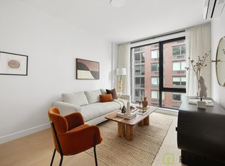 555 W 45th St #5M, New York, NY 10036