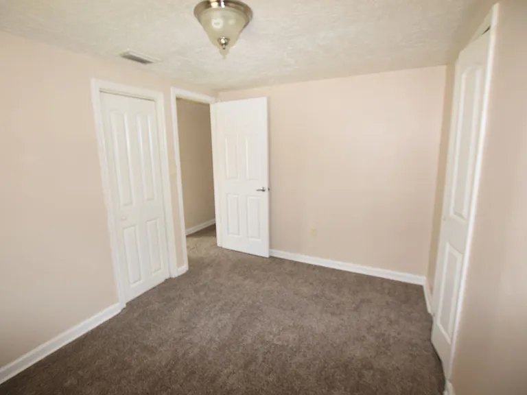 317 E Barnes Ave — Photo 34
