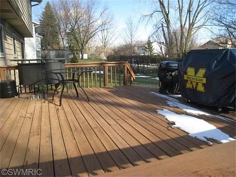 3rd image of 1746 Weymouth Dr SE