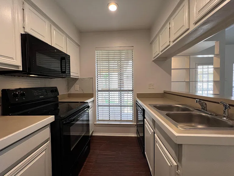 3140 Devonshire Dr #236H — Photo 10