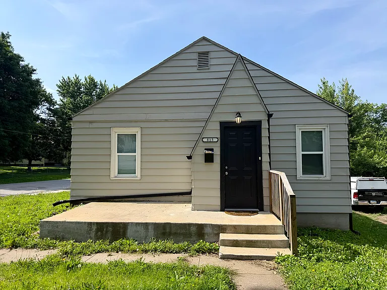 815 E Albert Ave — Photo 1