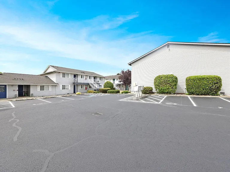 101 S Oak Harbor St #B102 — Photo 15