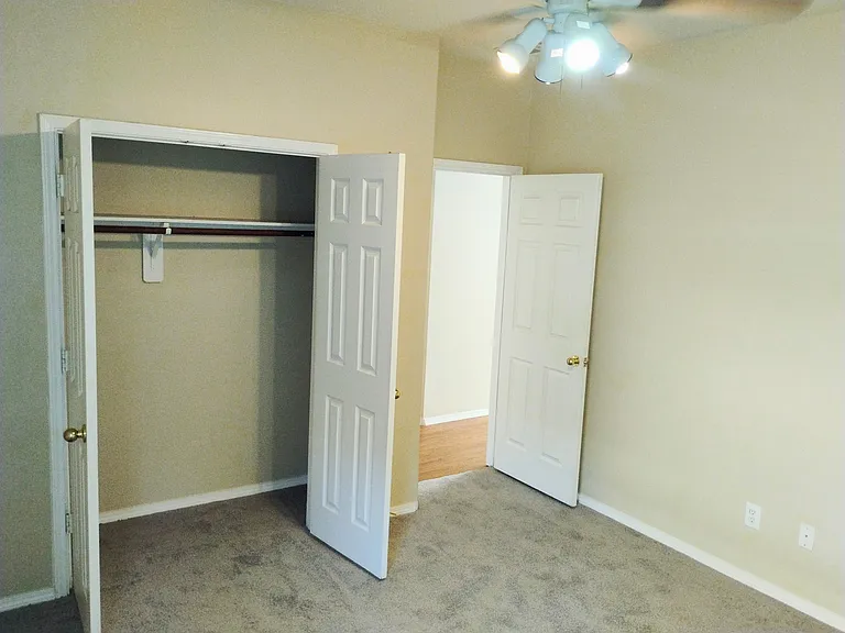 10819 Barker Gate Ct — Photo 18