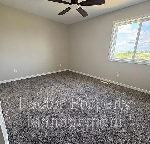 3208 Scotch Ln — Photo 12