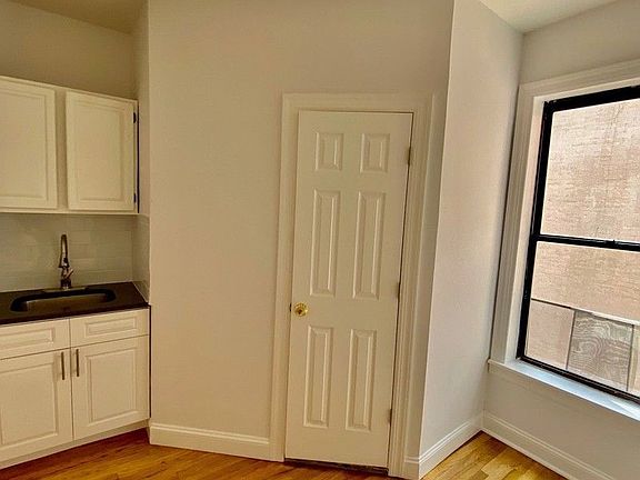 3rd image of 345 E 83rd St APT 9