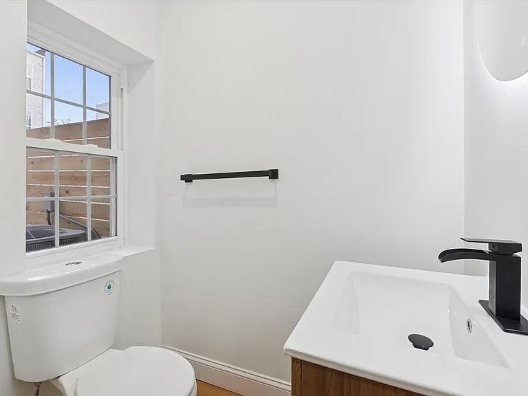 1437 N 28th St — Photo 7