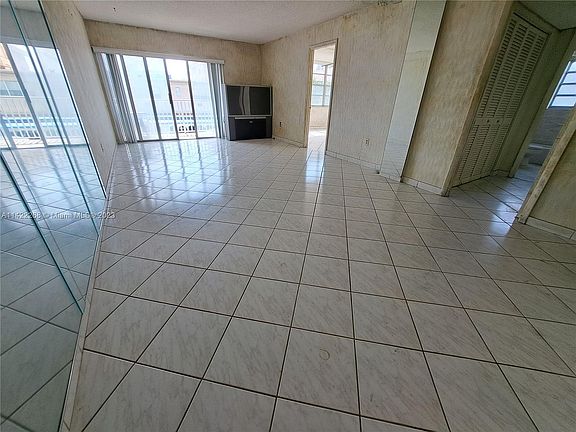 3rd image of 6855 Abbott Ave APT 204