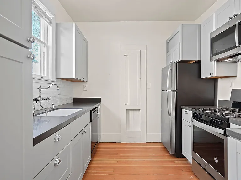 2615 P St #1 — Photo 10