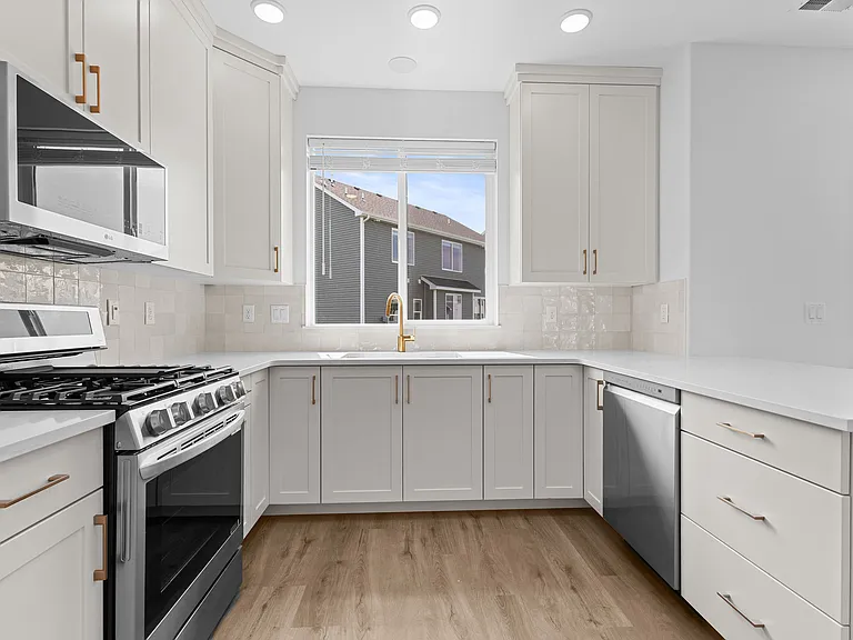 2986 Sydney Dr — Photo 8