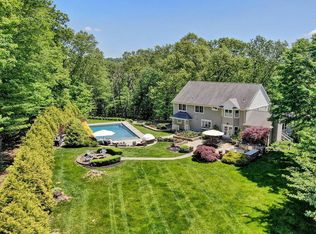 11 Oliver Ct, Somers, NY 10541