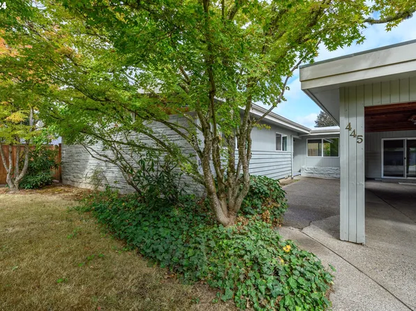 445 NW 18th Pl, McMinnville, OR 97128