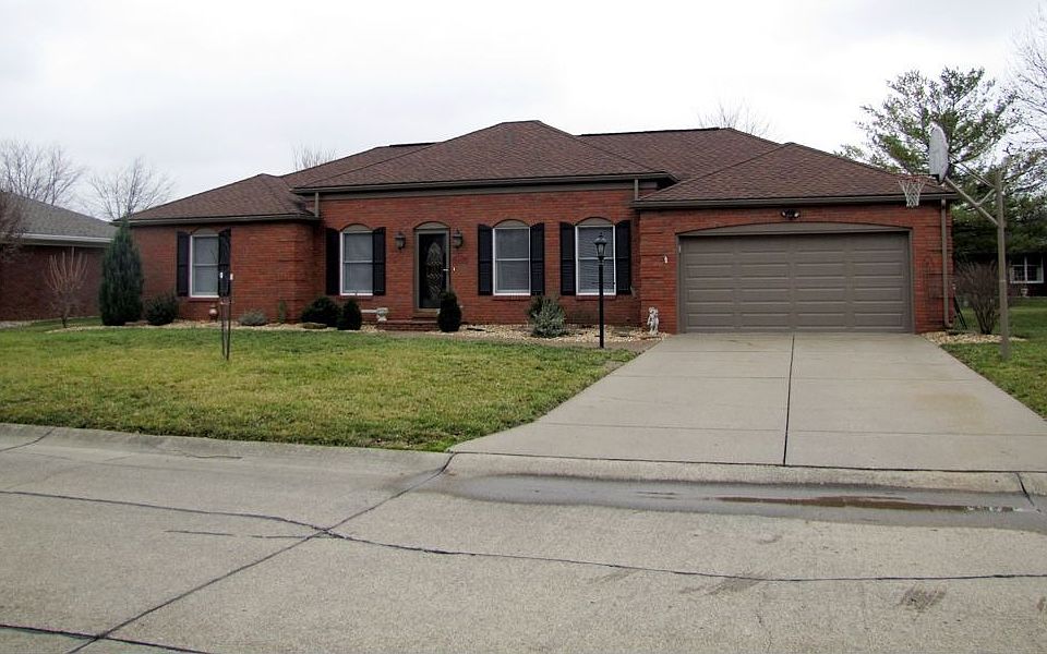 1st image of 8211 Royalwood Ct
