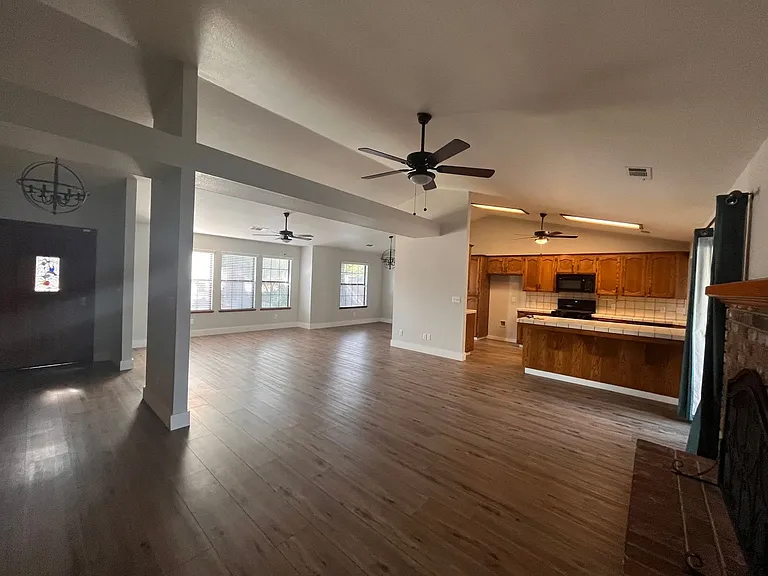 540 N Peppertree St — Photo 7