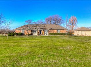 23100 S Knight Rd, Peculiar, MO 64078