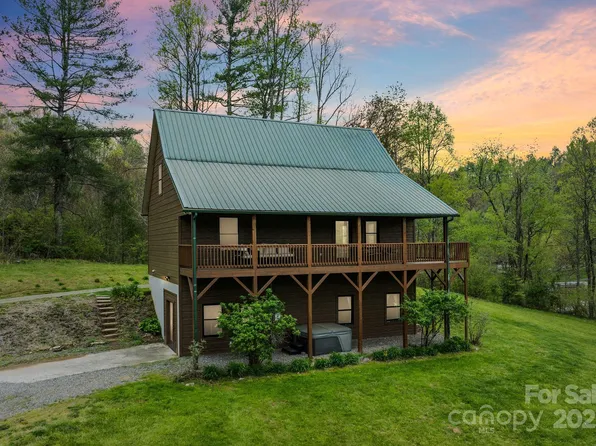 311 Banks Creek Rd, Burnsville, NC 28714