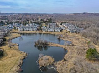 900 Lake Rd, Brookfield, WI 53005